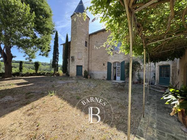 Pézenas, Château  600 m² à vendre