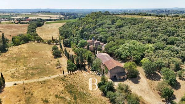 Pézenas, Château  600 m² à vendre