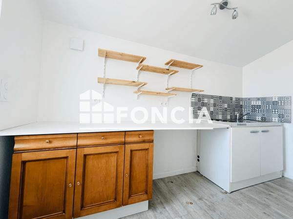 Location Maison 2 pièces 35 m² - 21 RUE DE L'OUEST Cholet 49300