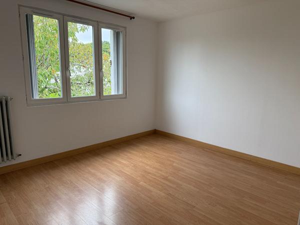 Maison 4 pièces 81.63m2 avec sous-sol - ST SEBASTIEN DE MORSENT