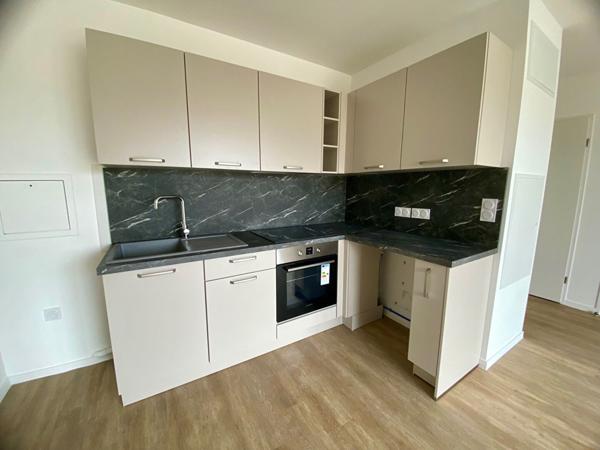 Maison Saint Jean De La Ruelle 2 pièce(s) 39 m2