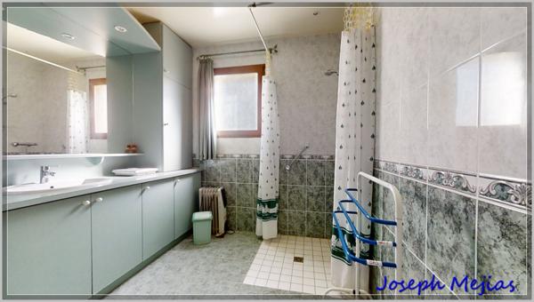 Saint-Apollinaire-de-Rias (07240) A 10 minutes de Vernoux-en-Vivarais, maison plain pied, 2 chambres, terrain 2000 m²