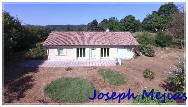 Saint-Apollinaire-de-Rias (07240) A 10 minutes de Vernoux-en-Vivarais, maison plain pied, 2 chambres, terrain 2000 m²
