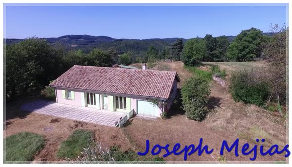 Saint-Apollinaire-de-Rias (07240) A 10 minutes de Vernoux-en-Vivarais, maison plain pied, 2 chambres, terrain 2000 m²