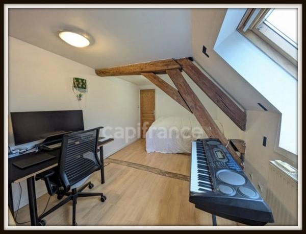 Longère à vendre 207 m² – Terrain 1 200 m² – Amilly (45) passion Cheval, 5 chambres, espace jaccuzi, tranquillité, campagne.