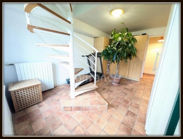 Longère à vendre 207 m² – Terrain 1 200 m² – Amilly (45) passion Cheval, 5 chambres, espace jaccuzi, tranquillité, campagne.