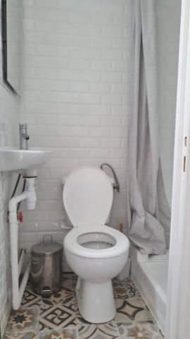 Joli studio sur cour jardin, rue des Cascades (Jourdain)