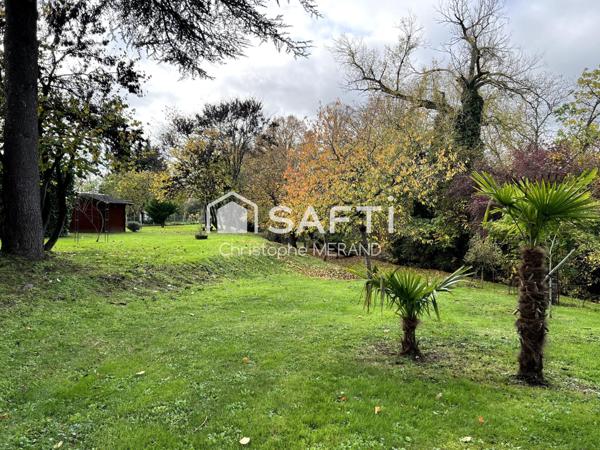 Maison de plain-pied dans le centre de DANGE SAINT ROMAIN