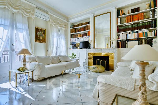 Hôtel Particulier du XVIIIème avec patio et terrasse