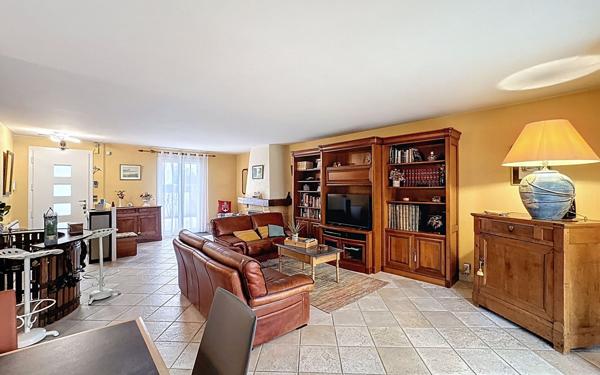 Maison à vendre    6 pièces • 170 m2 Montbazon