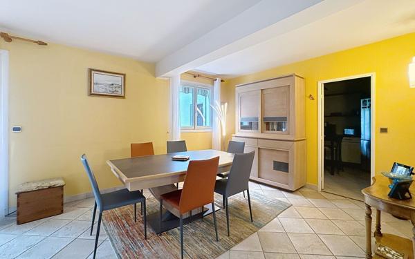 Maison à vendre    6 pièces • 170 m2 Montbazon