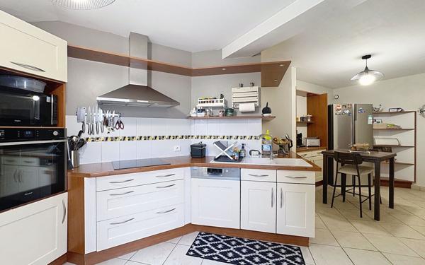 Maison à vendre    6 pièces • 170 m2 Montbazon