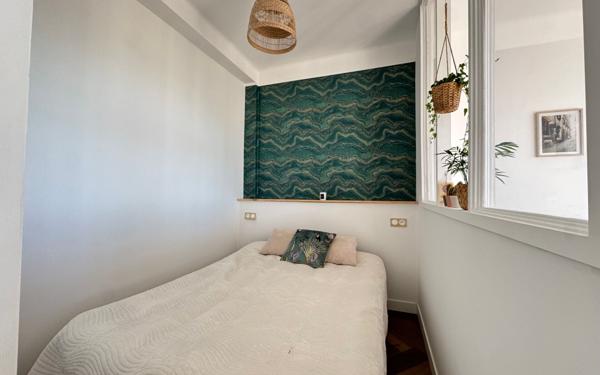 Appartement à vendre    1 pièce •  Toulon