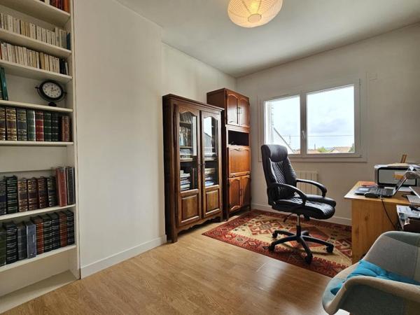LE PASSAGE maison entièrement rénovée 130 m² - 3 chambres -Terrasse, jardin - double garage - DPE A
