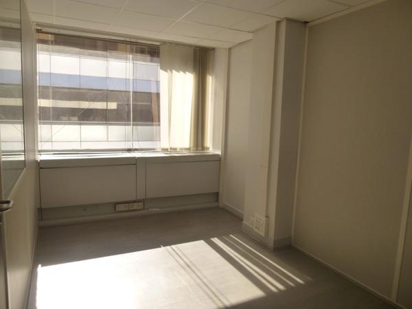 600 m2 de bureaux avec parking à vendre à Cergy au prix de 650000 euros