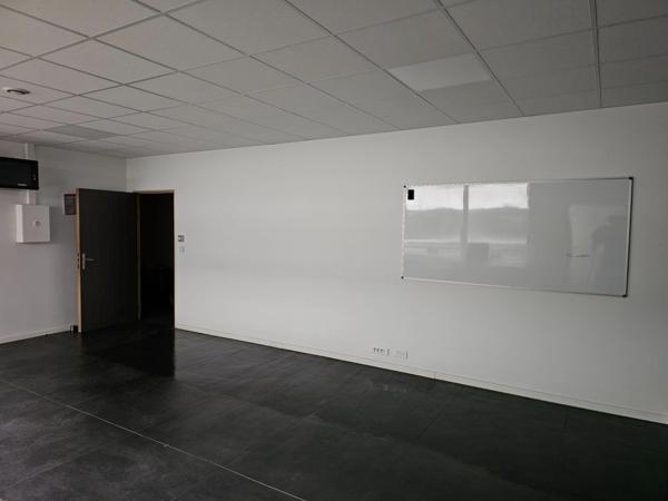 bureau de 70 m2 à vendre à vendre CERGY (95)