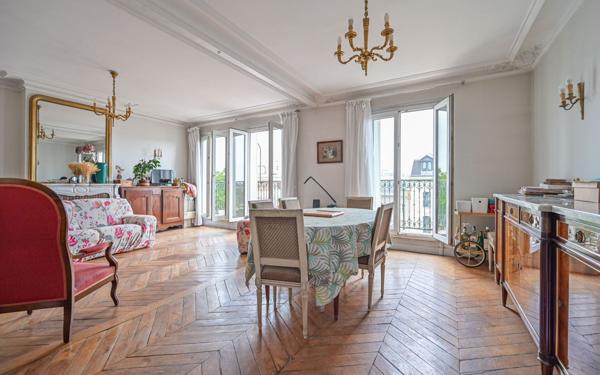 Appartement à vendre    4 pièces • 93 m2 Paris 10