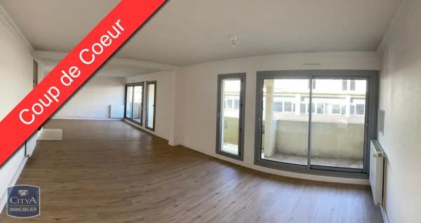 Appartement à louer 5 pièces 127.39m²