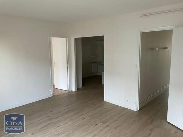 Appartement à louer 5 pièces 127.39m²