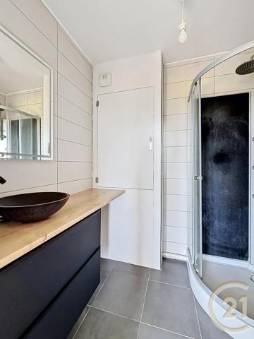 Appartement F4 à vendre  4 pièces - 81,14 m 2   DEVILLE LES ROUEN  - 76