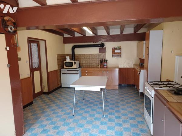 Maison ancienne bord de vienne