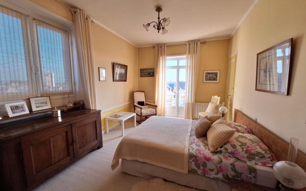 Appartement à vendre    5 pièces • 138 m2 Trébeurden