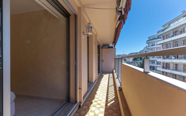 Appartement à vendre    2 pièces • 51,91 m2 Nice