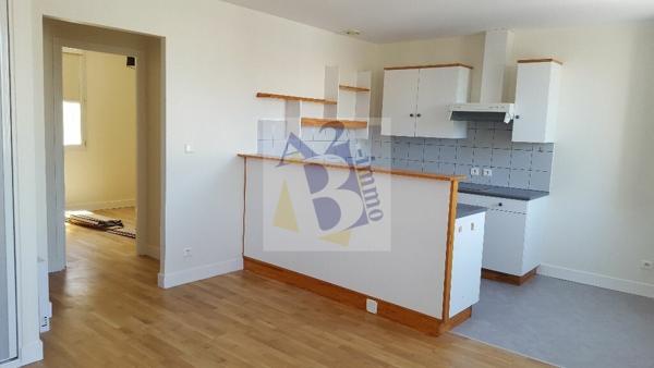 Location appartement Angouleme (16000), 36.00m² avec 2 pièce(s) dont 1 chambre(s). Agence Allard Brimeaud