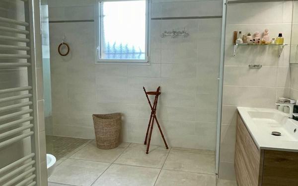 Maison à vendre    5 pièces •  Saint-Paul-Trois-Châteaux