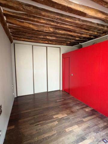 Appartement chic 3 pieces Paris 3eme