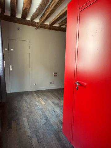Appartement chic 3 pieces Paris 3eme