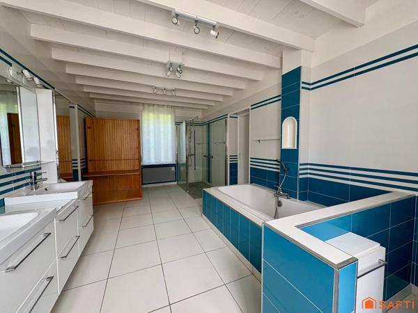 Maison de caractère aux multiples vies, entre nature et potentiel