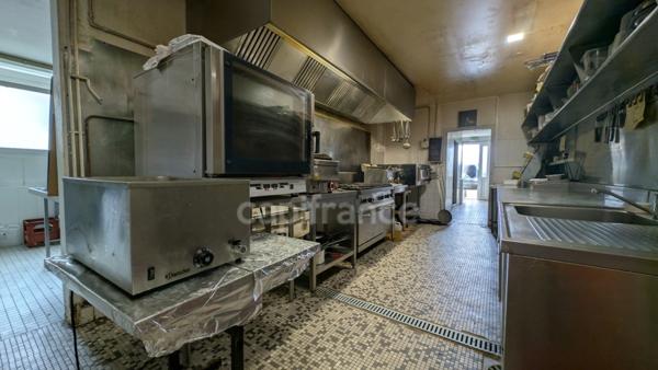 Fonds de commerce + Murs à vendre JAVRON LES CHAPELLES (53)