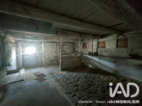 Maison à vendre 1 pièce 290 m² Tavaux