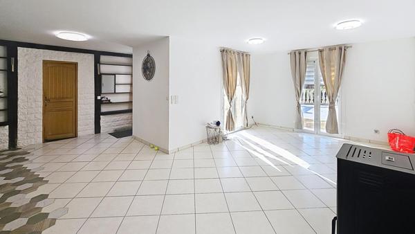 Vie de plain-pied et terrasse abritée