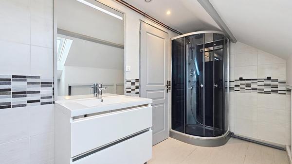 Vie de plain-pied et terrasse abritée