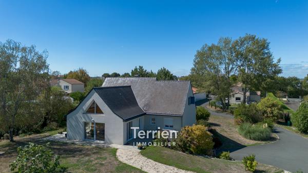 Maison familiale avec parc de 5300m2 Mauges-sur-Loire (49620)