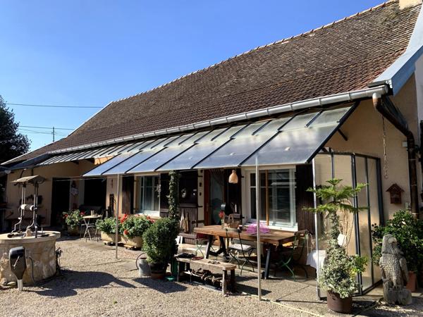 Jolie ferme avec dépendances