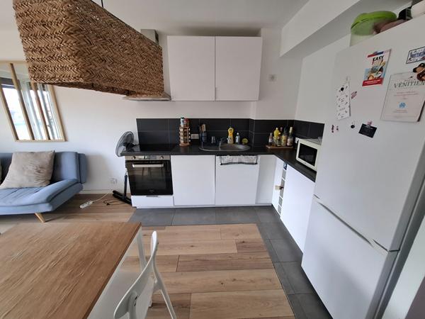 Appartement Marseille 1 pièce(s) 67.60 m2