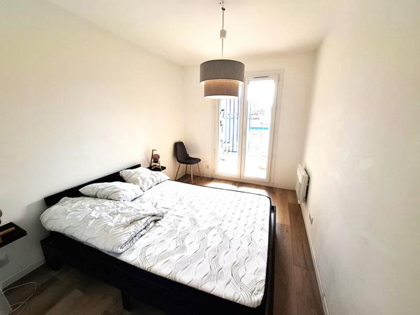 Appartement Marseille 1 pièce(s) 67.60 m2