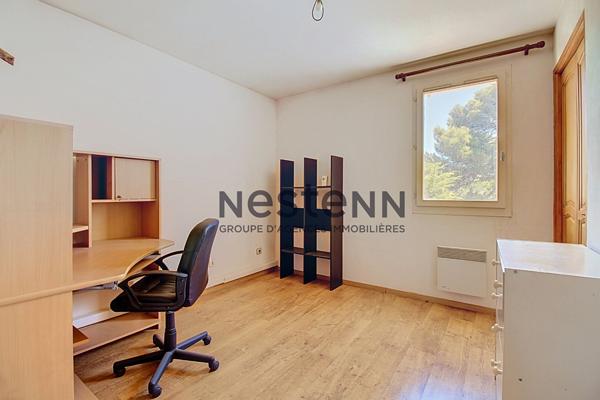 Maison T4 de 93 m² avec jardin, garage dans un secteur résidentiel recherché de Vitrolles Nord