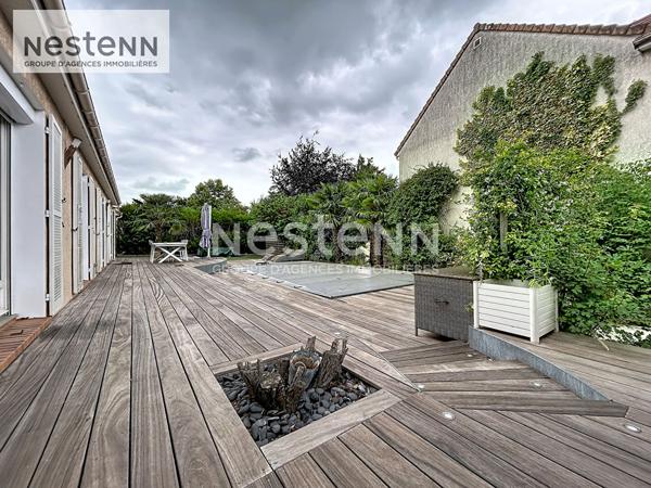 Maison 5 chambres, garage double cave et piscine 225m² au sol et 159,1m² habitable