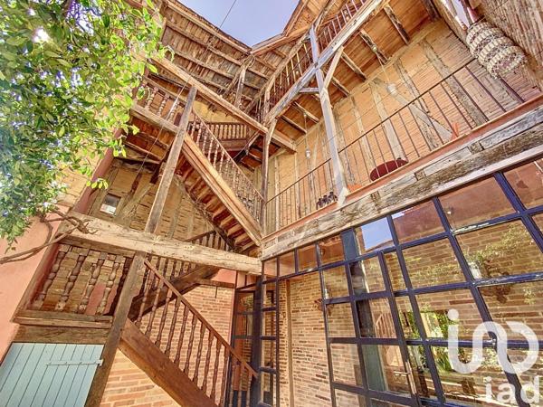 Demeure 10 pièces de 393 m² à Verdun-sur-Garonne (82600)