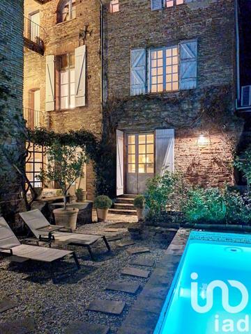 Demeure 10 pièces de 393 m² à Verdun-sur-Garonne (82600)