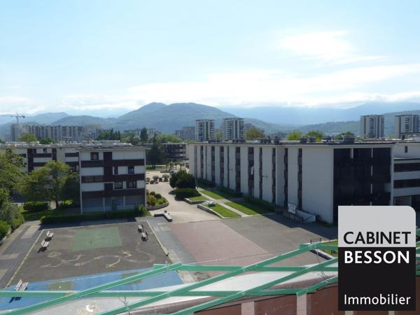 GRENOBLE RUE CLAUDE KOGAN - T3 de 61m² avec balcon au 4ème et dernier étage. EXCLUSIVITE. Contact : Xavier MAGNIN 06 89 12 54 61.