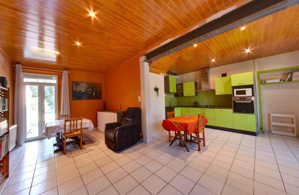 Maison mitoyenne 83m² (90m² au sol) – Lumineuse, évolutive & cadre verdoyant