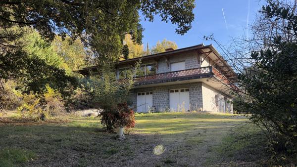 Maison d'exception dans un parc de 2 hectares !