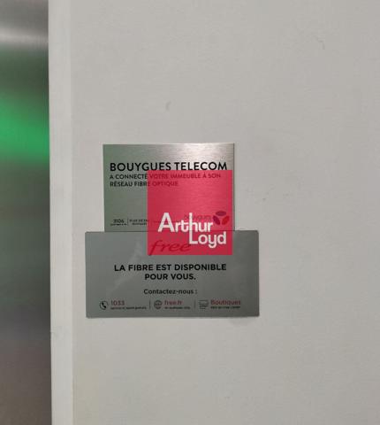 Bureau à louer à Échirolles au 3ème étage avec accès facile et lumineux