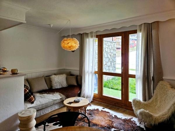 Savoie (73), à vendre VALMOREL - Domaine skiable Le Grand Domaine - Appartement T2 rénové