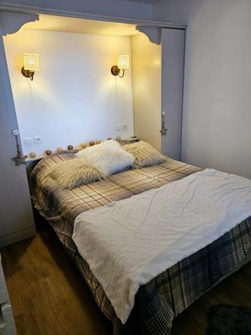 Savoie (73), à vendre VALMOREL - Domaine skiable Le Grand Domaine - Appartement T2 rénové